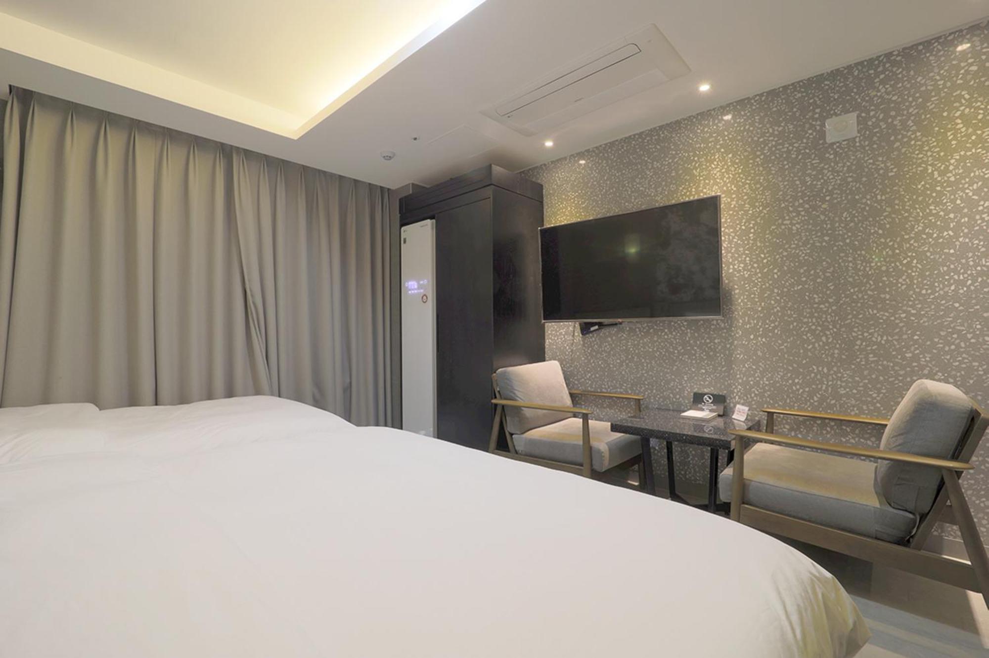 Hotel Yuna Business Busan Exterior photo