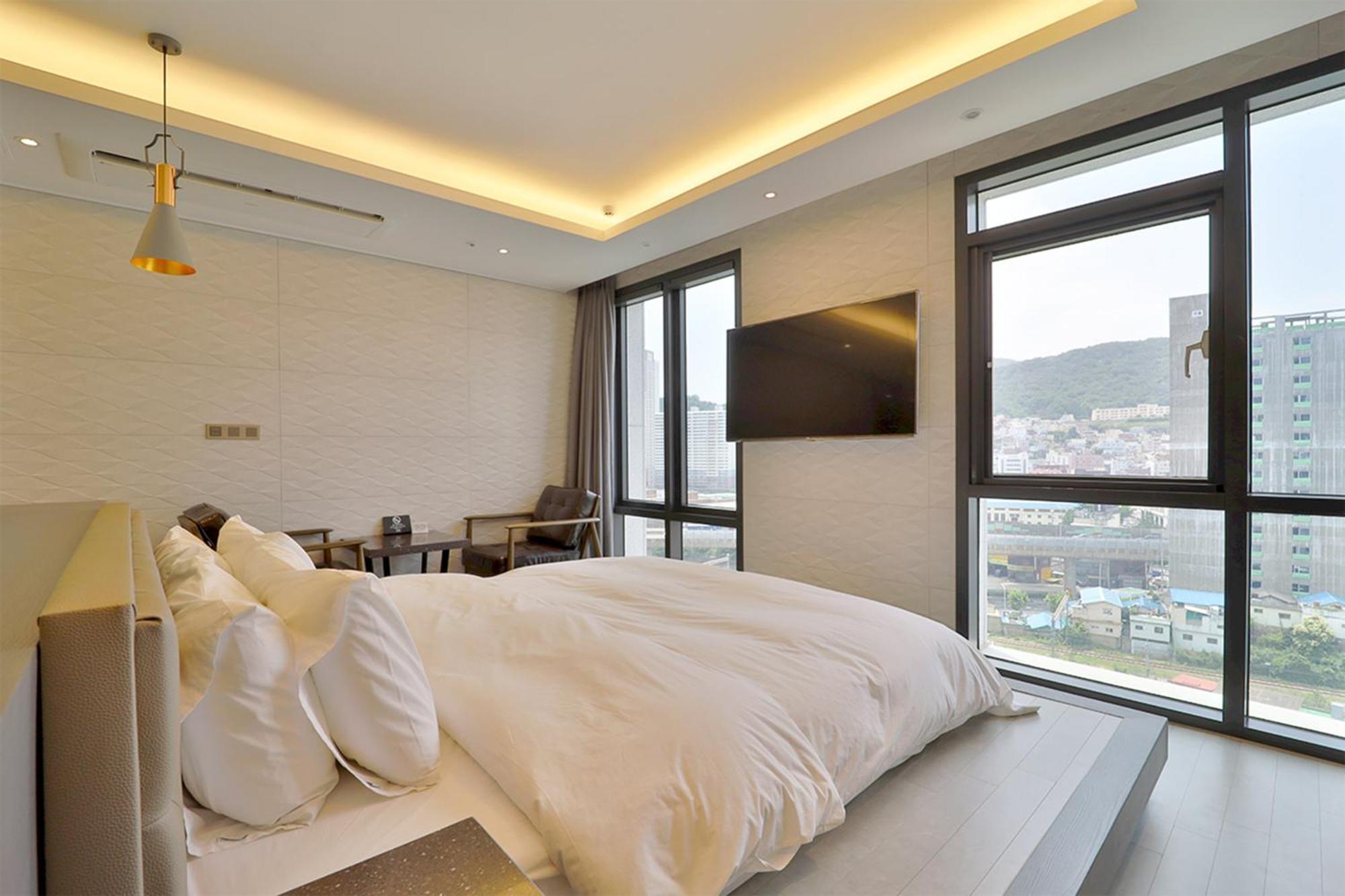 Hotel Yuna Business Busan Exterior photo