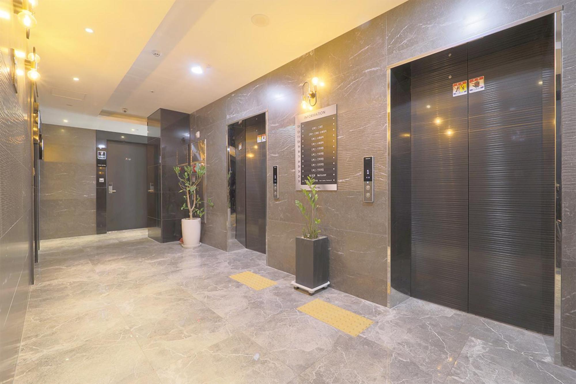 Hotel Yuna Business Busan Exterior photo