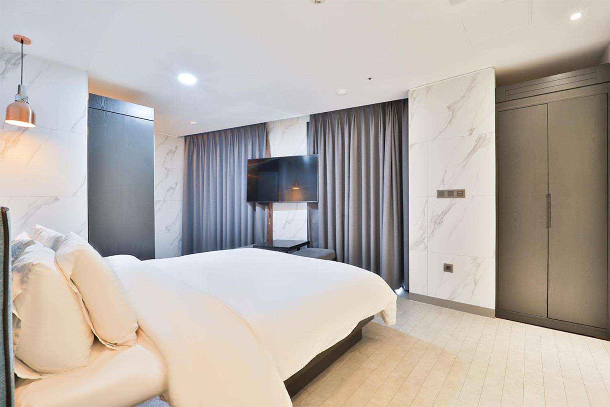 Hotel Yuna Business Busan Room photo
